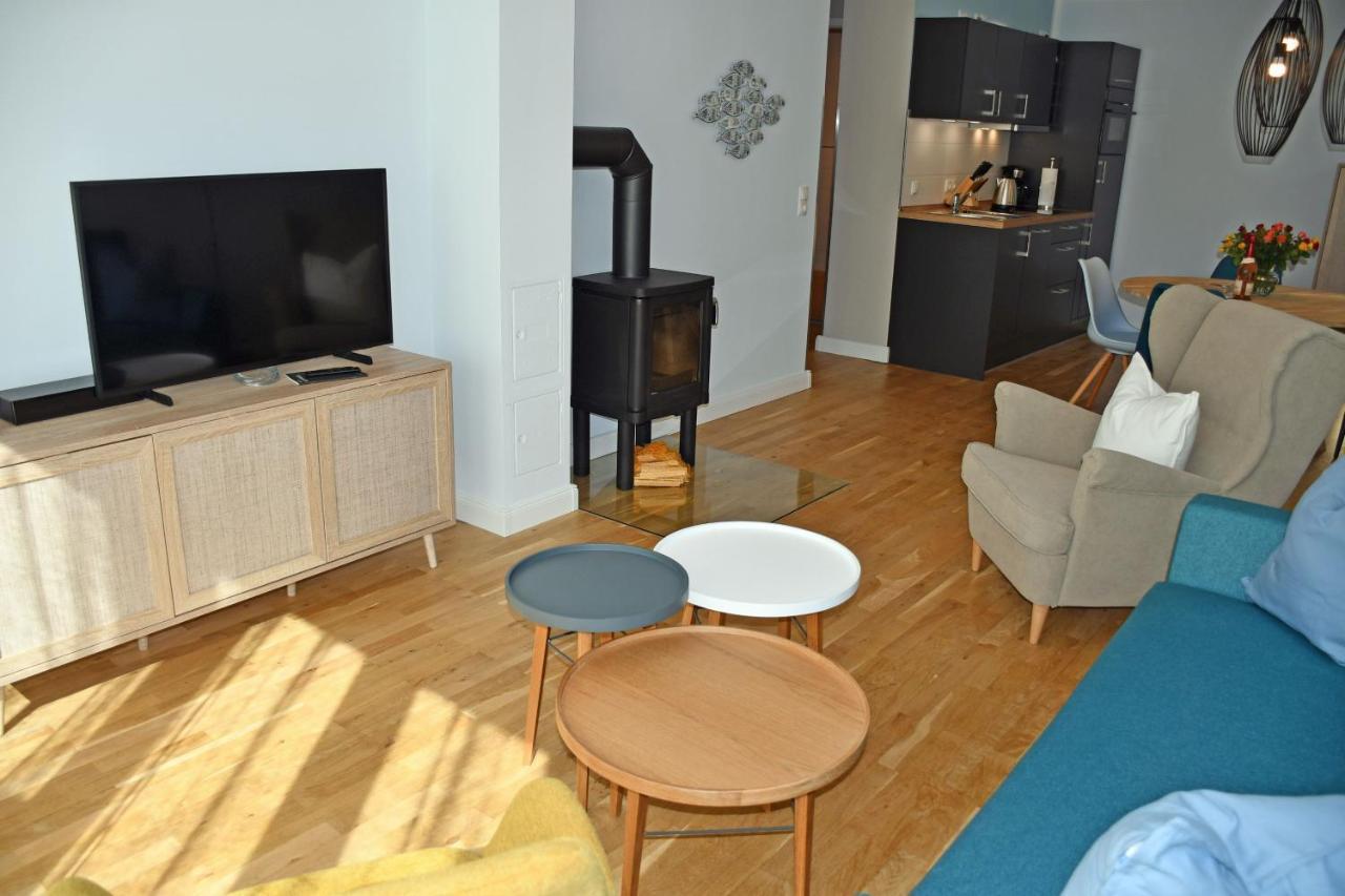 Schoene Ferienwohnungen Mit Kamin Im Ostseebad Sellin Exterior foto