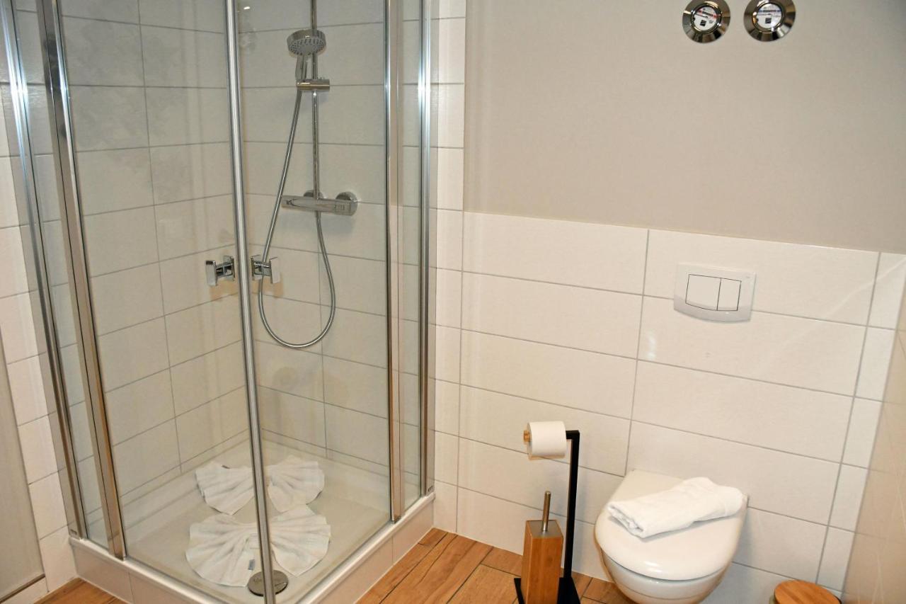 Schoene Ferienwohnungen Mit Kamin Im Ostseebad Sellin Exterior foto