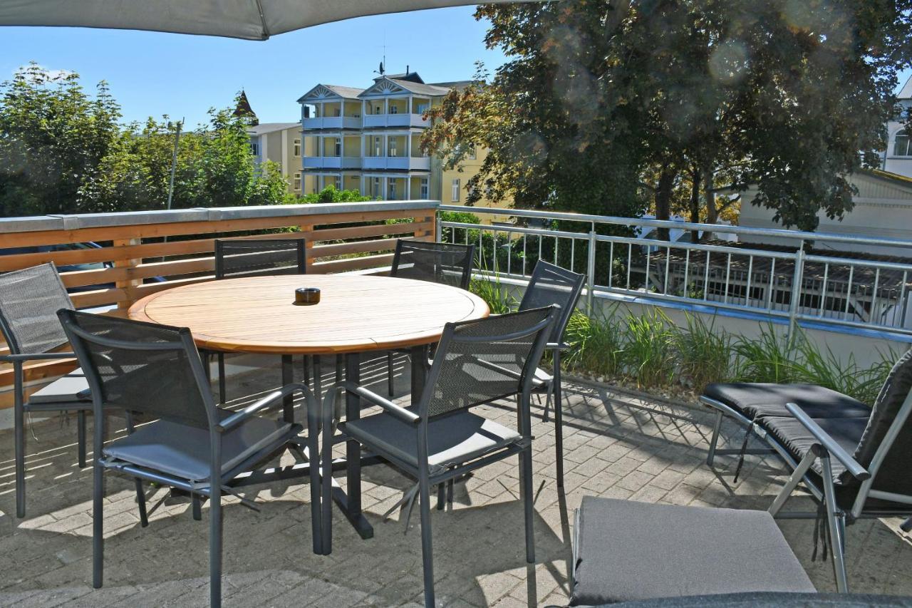 Schoene Ferienwohnungen Mit Kamin Im Ostseebad Sellin Exterior foto