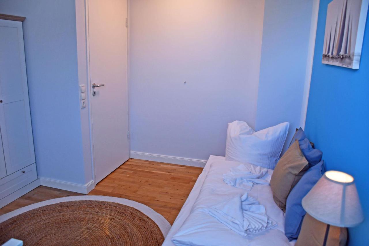 Schoene Ferienwohnungen Mit Kamin Im Ostseebad Sellin Exterior foto